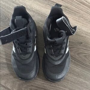 Kids boy basketball shoes